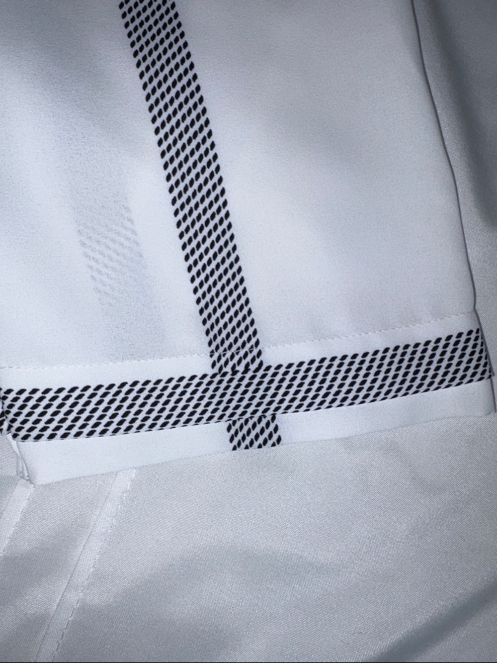 41HAWTHORNE White Windowpane Grid Blouse - Picture 7 of 7